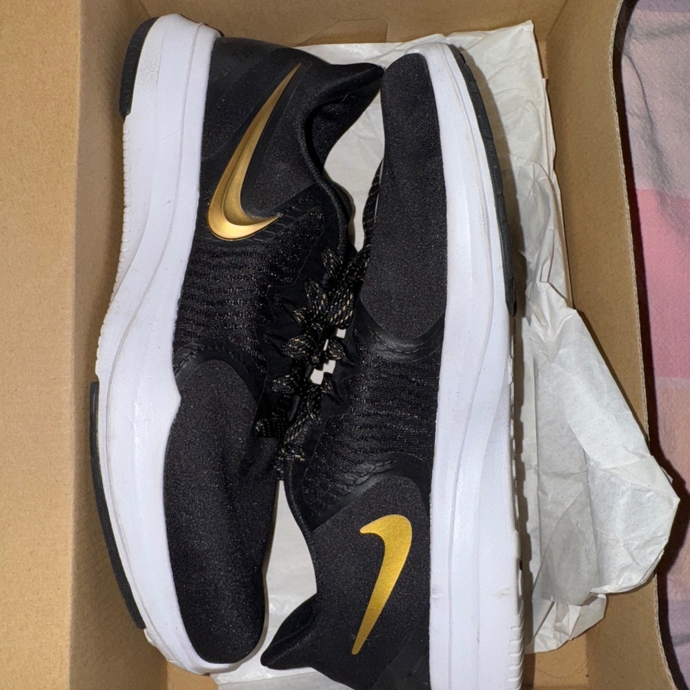 Nike Elemental Gold and Black In-Season TR 8